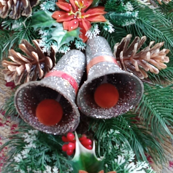 Matching 18" vintage christmas hangings - Picture 2 of 6